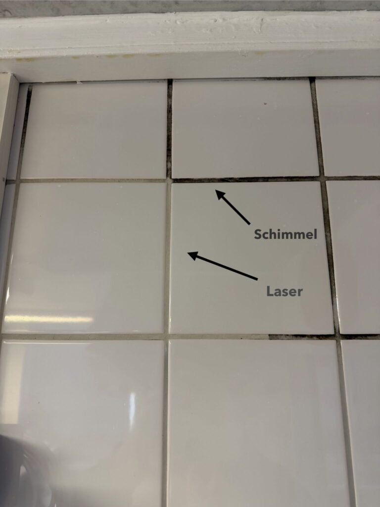 Schimmel entfernen 15 Vorher-Nachher-Vergleich: Schimmelbeseitigung in Fliesenfugen durch Laserreinigung – porentief sauber und ohne chemische Rückstände